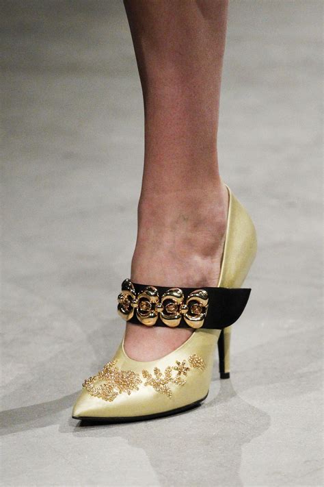 prada heels 2017